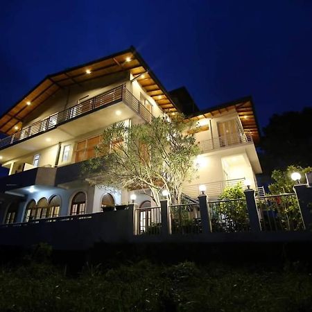 Hillcrest Villa Пераденія Екстер'єр фото
